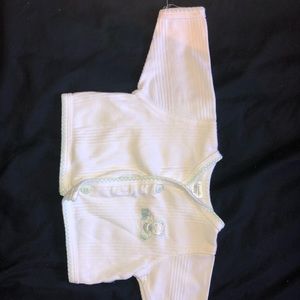 BABY CLOTHES !! range from NB to 6 months